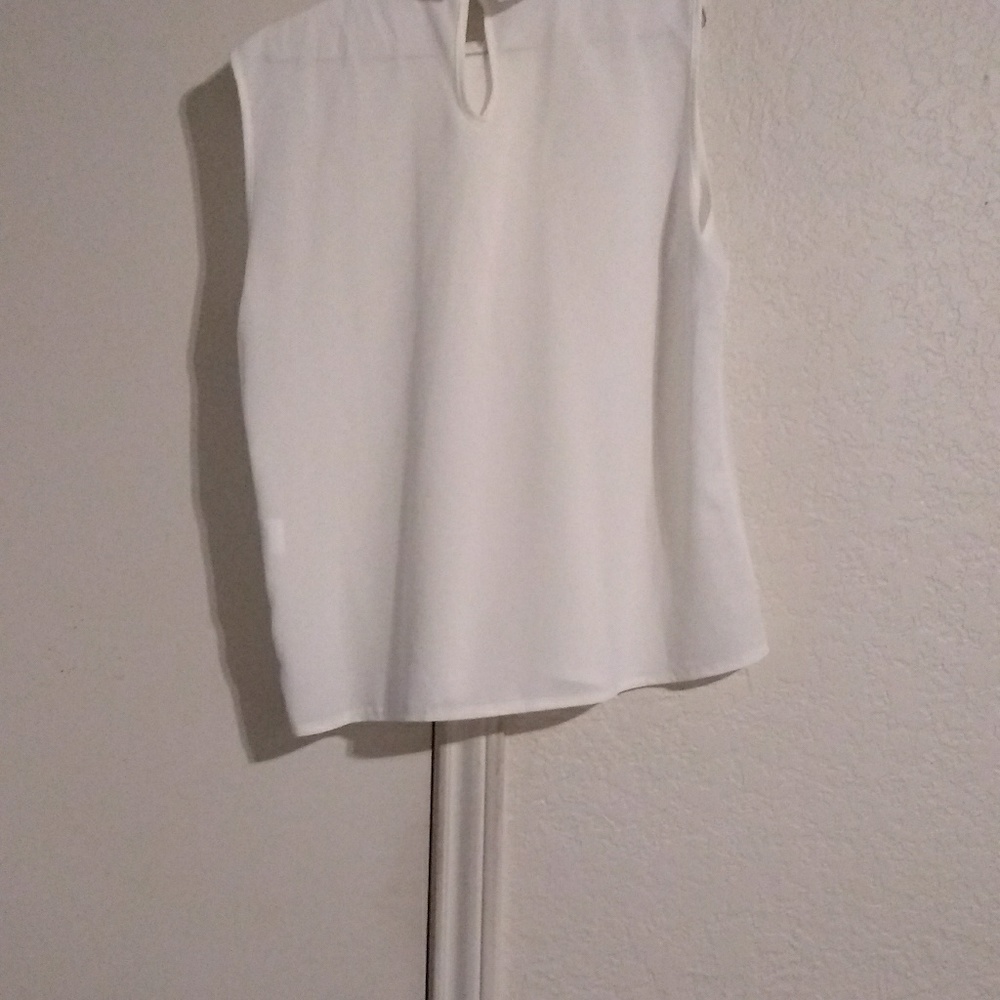 Collared tank - Picture 4 of 4